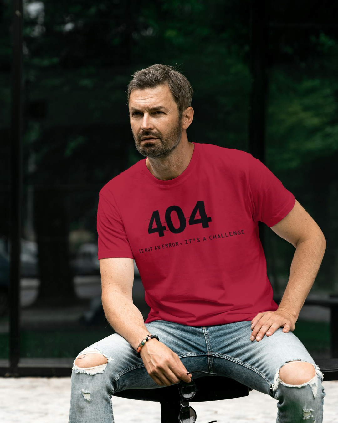 Garment-dyed unisex t-shirt in red and white